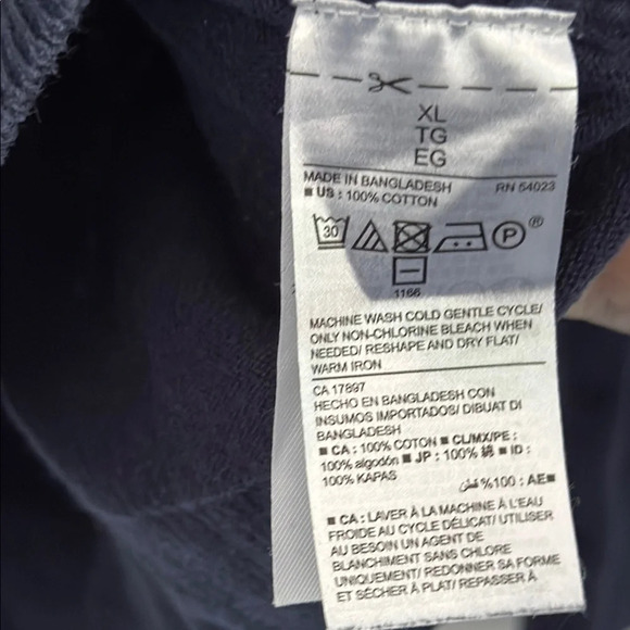 Old Navy Blue V-Neck Sweater Classic Knit - Picture 3 of 5